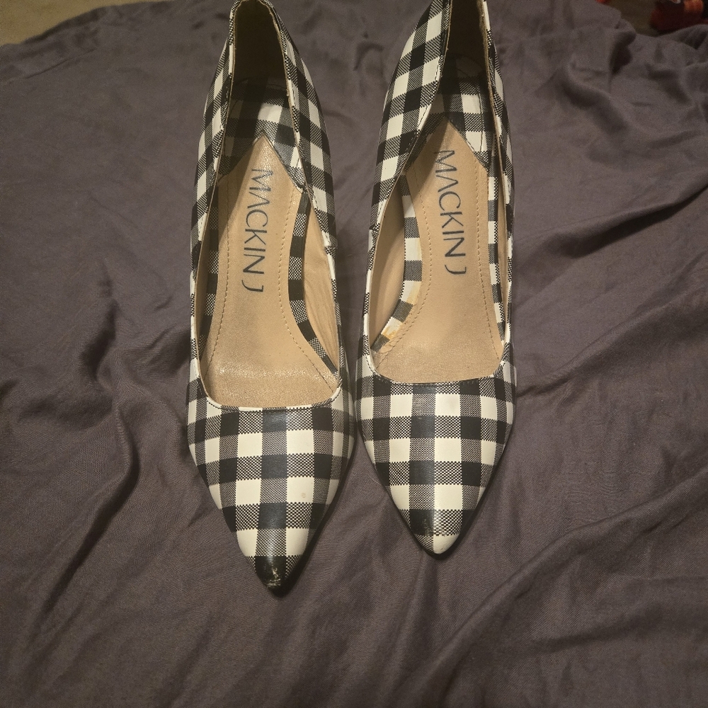 Mackin J Black and white Gingham Pointy Toe 5" Heels Women's Size 8.5